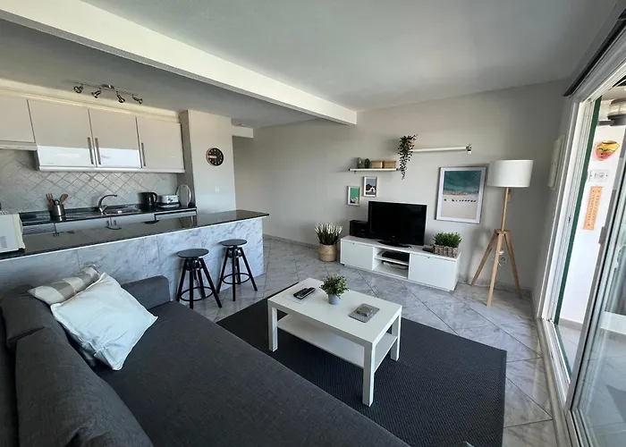 Marinos Yonetxu * Тиас