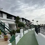 Marinos Yonetxu Tías