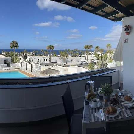 Marinos Yonetxu * Tías