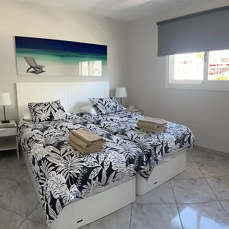 Marinos, Yonetxu, Excelente Views Of The Sea And The Pool Apartment *