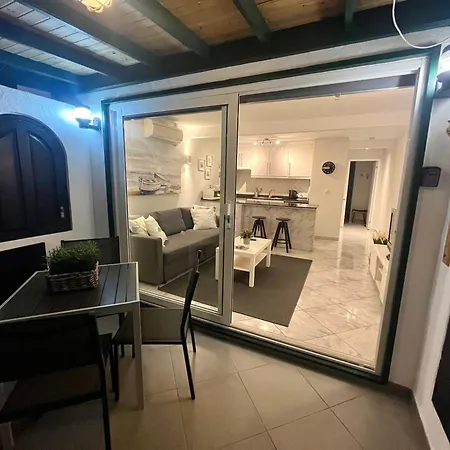 Marinos, Yonetxu, Excelente Views Of The Sea And The Pool Apartment Tias
