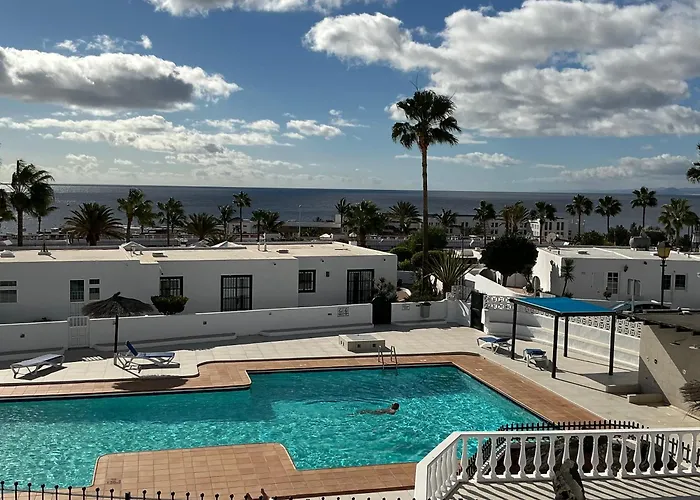 Marinos Yonetxu * Tías