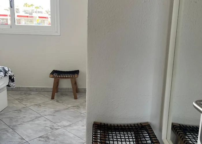 Marinos Yonetxu 蒂亚斯