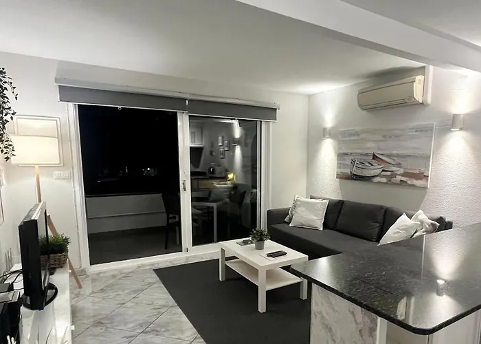 Marinos Yonetxu 蒂亚斯